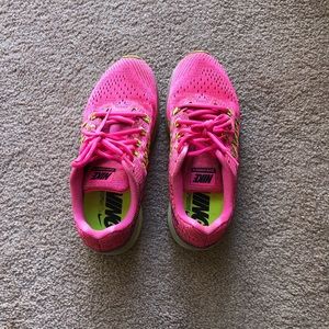 Nike Zoom Sneakers 6.5 pink and green